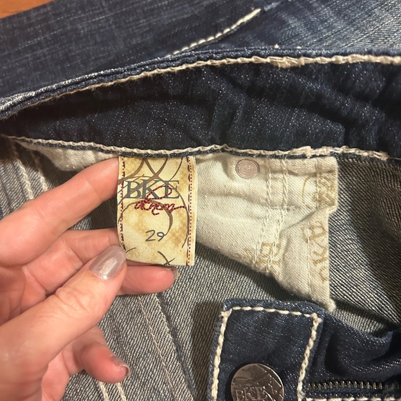 Woman's casual BKE Dark Blue Boot Cut Jeans
Sabrina stretch 29 X 31L Like new - Picture 3 of 5